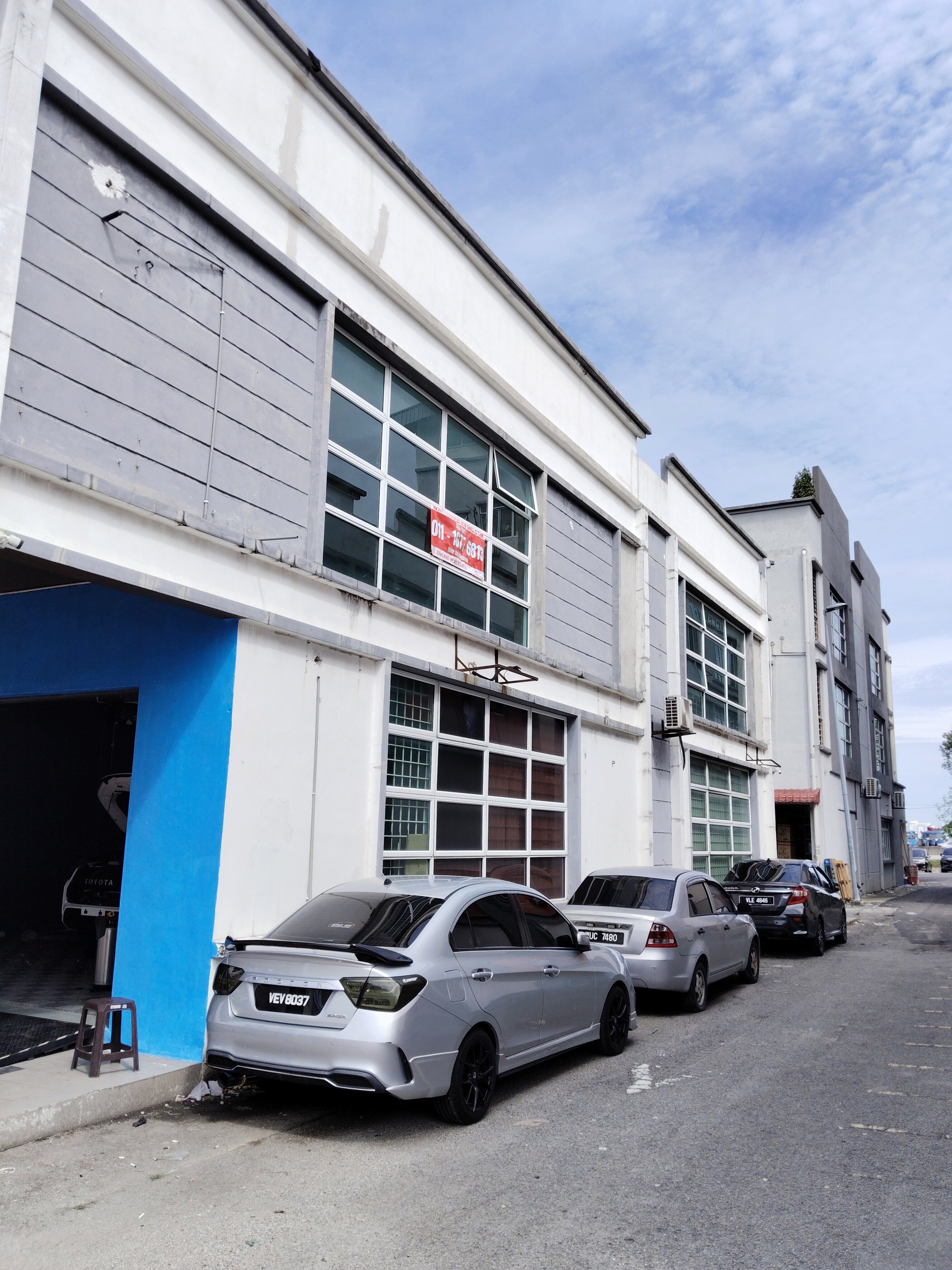 Jalan Dutamas, Office