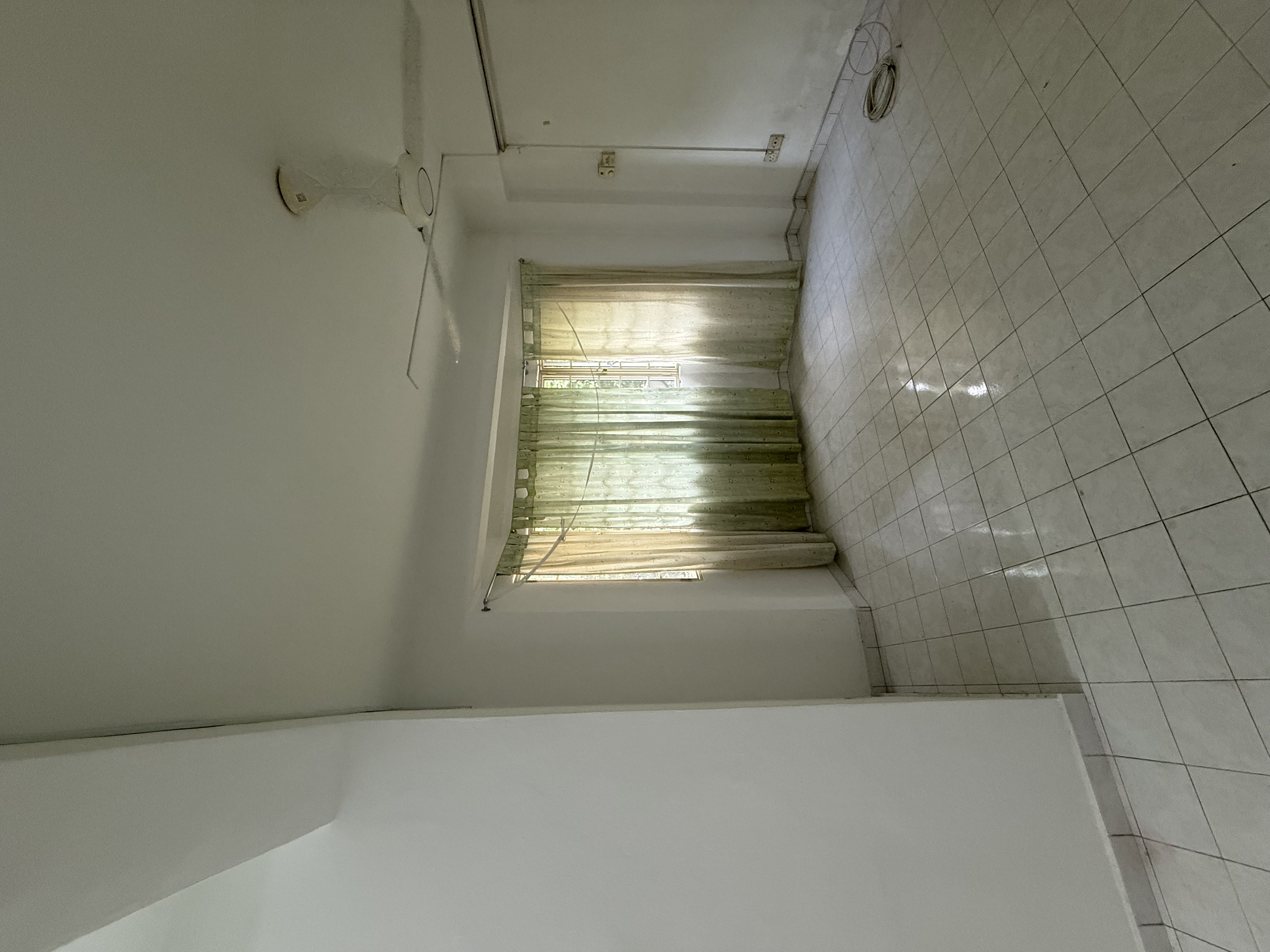 Aman satu, Apartment