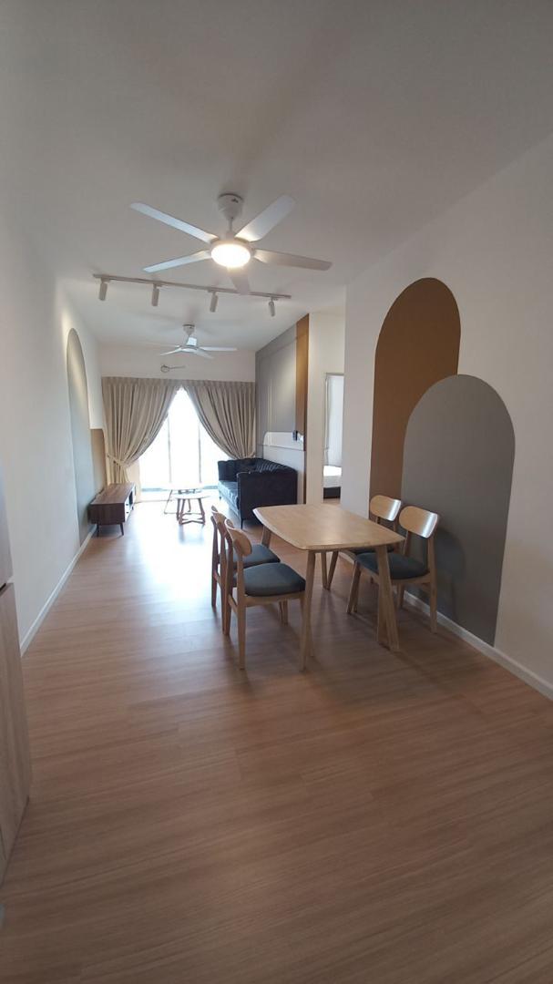 Tuan 2egacy, Condominium