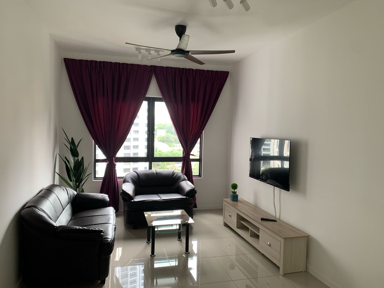 Savvy Riana Dutamas, Condominium