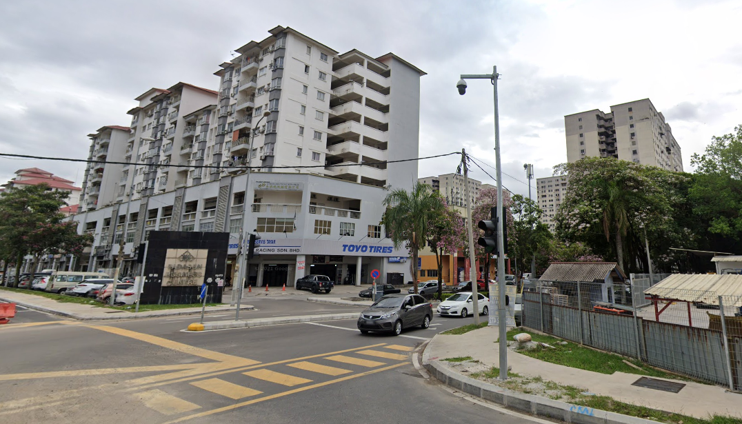 Fadason Business center, Shop