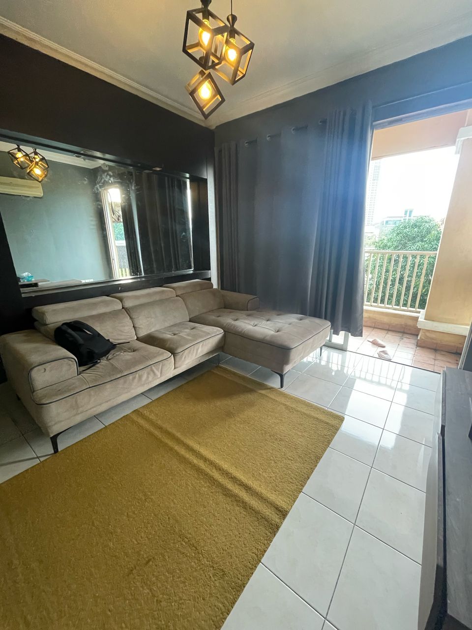 Koi Tropika, Condominium