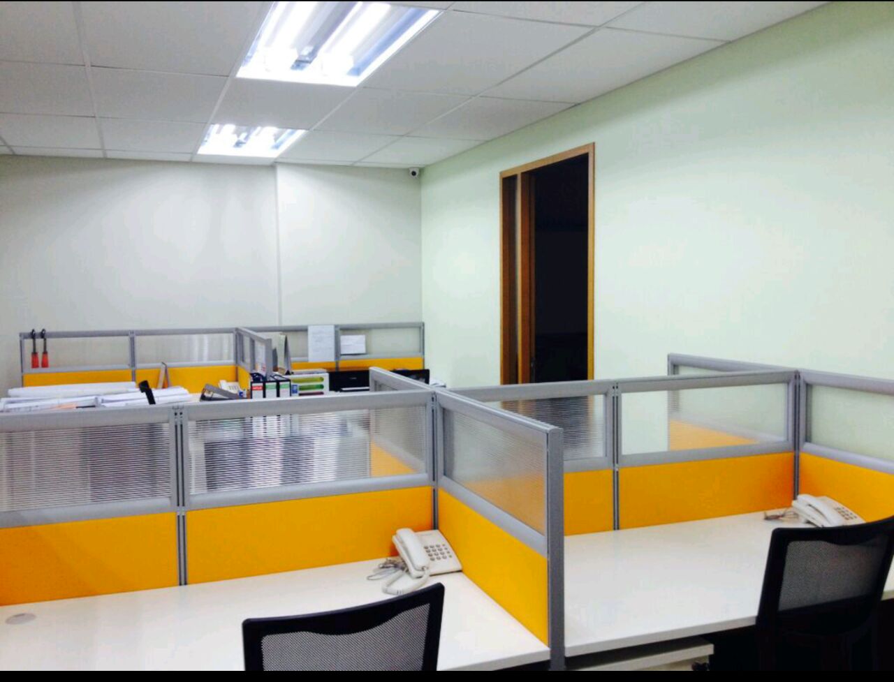 Oasis Square Office, Office