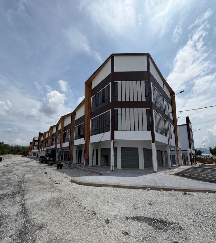 Setia EcoHill, Shop