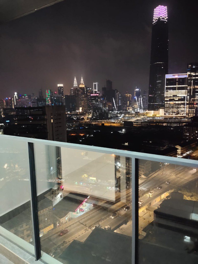Continew, Condominium