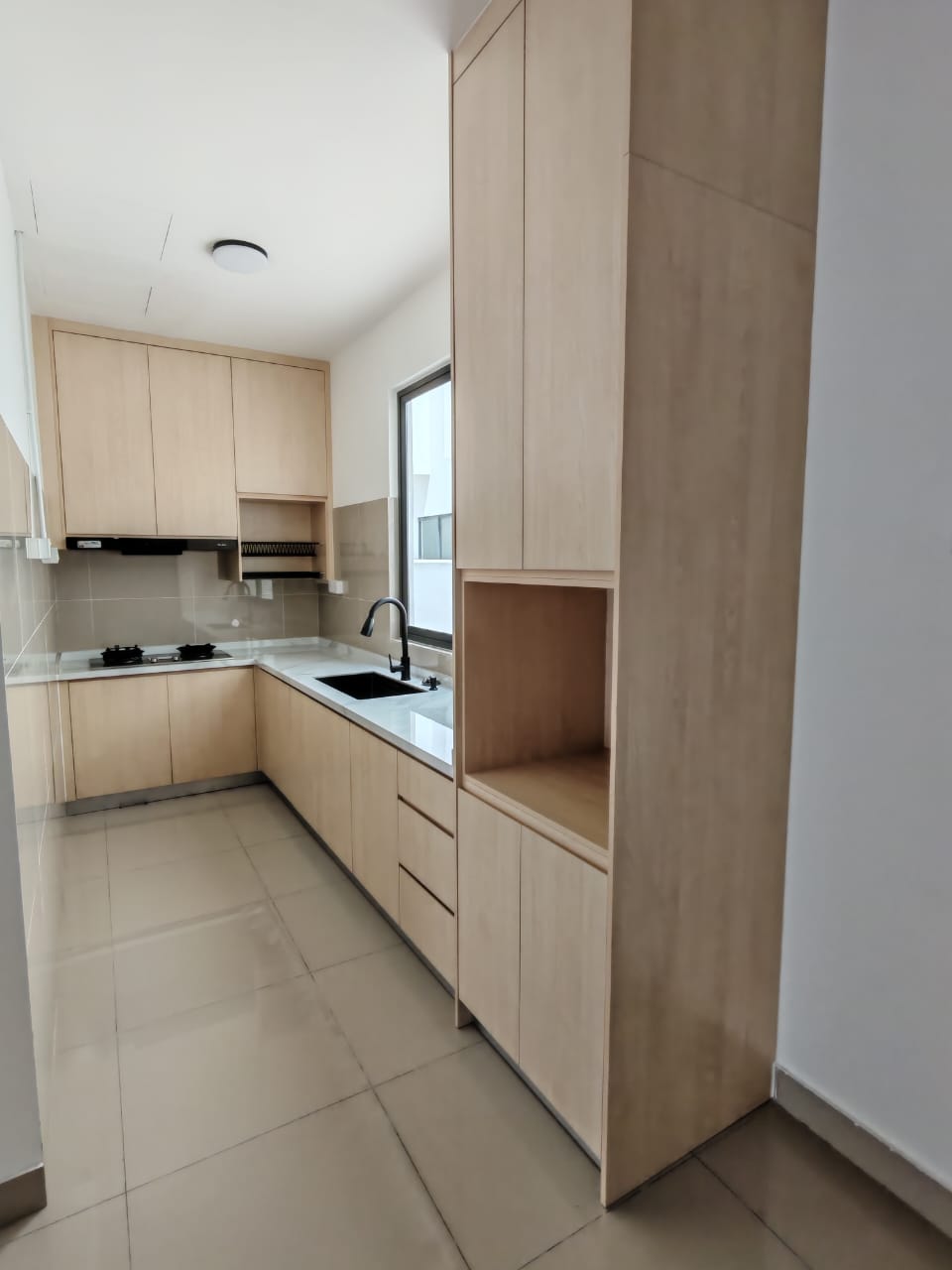 Empire residence, 3 Storey