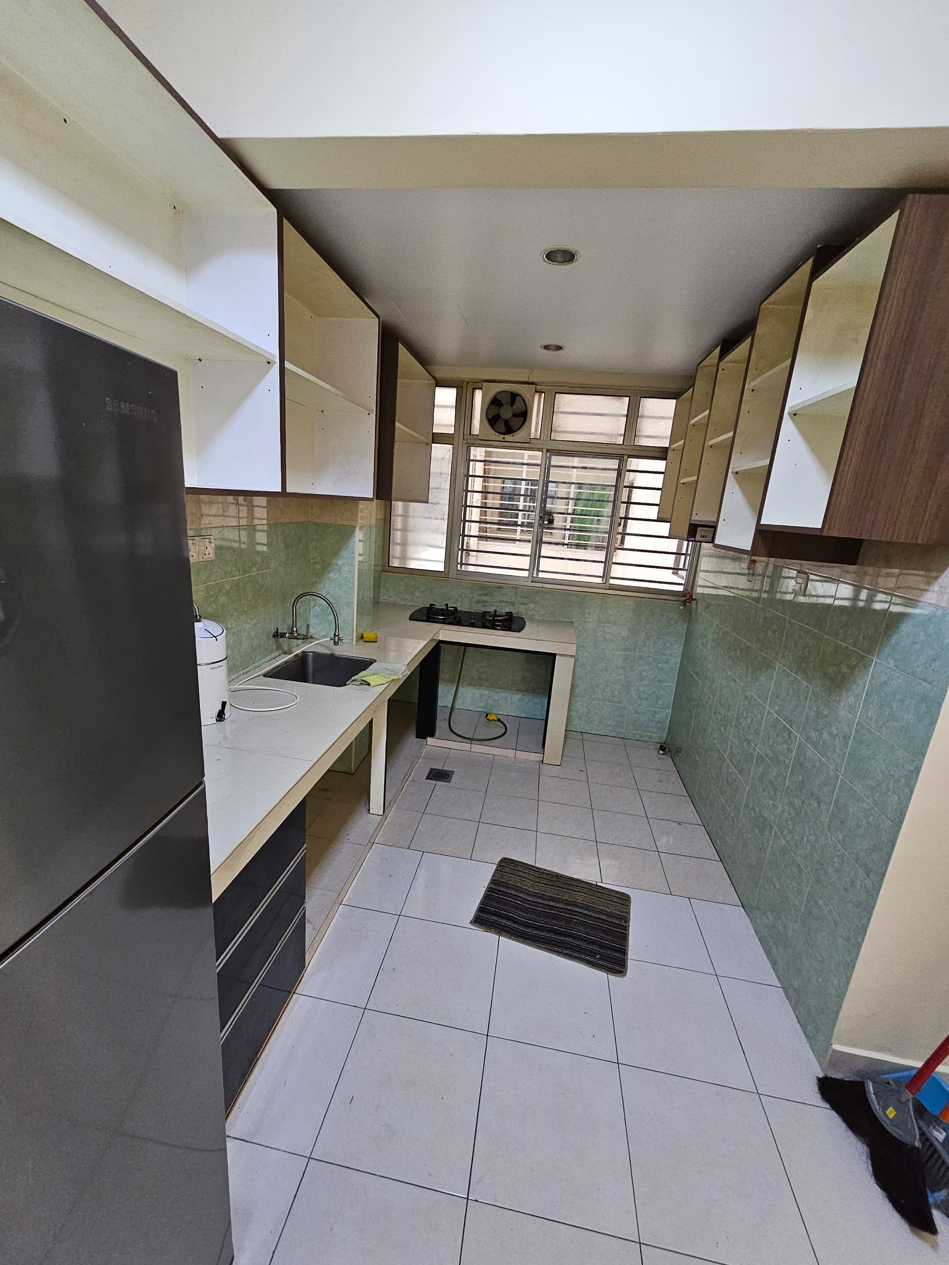 Symphony Heights, Condominium