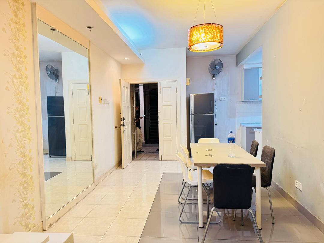 Pelangi Utama, Condominium