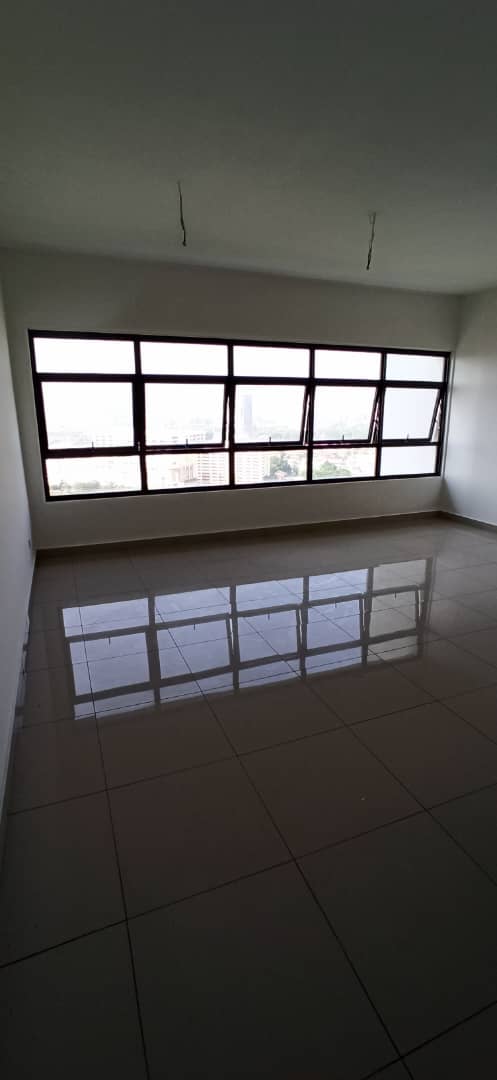 Lakeville Residence, Condominium
