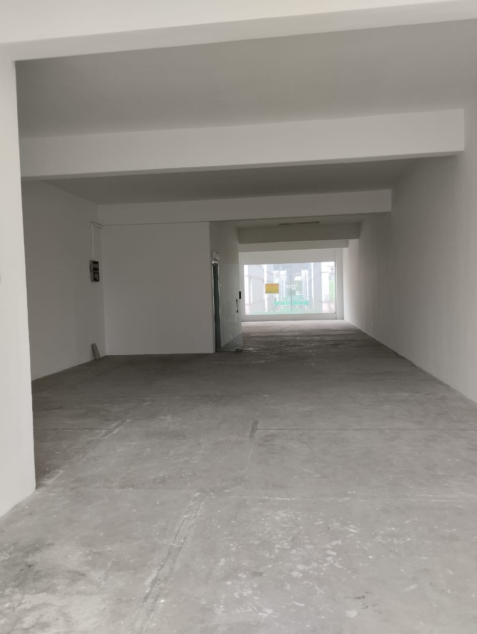 Kuchai Business Park, Shop