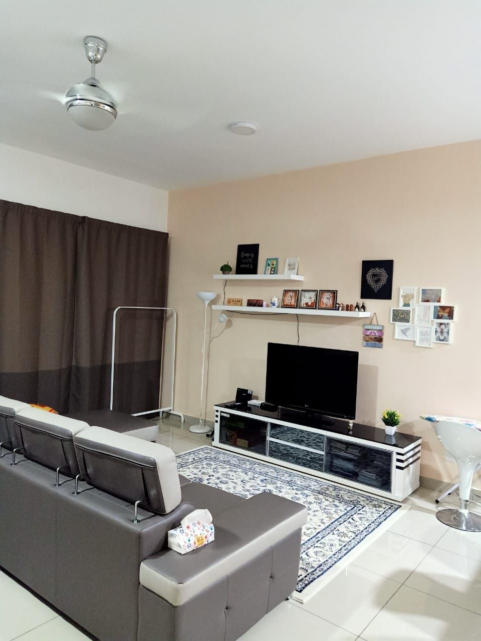 Lakeville Residence, Condominium