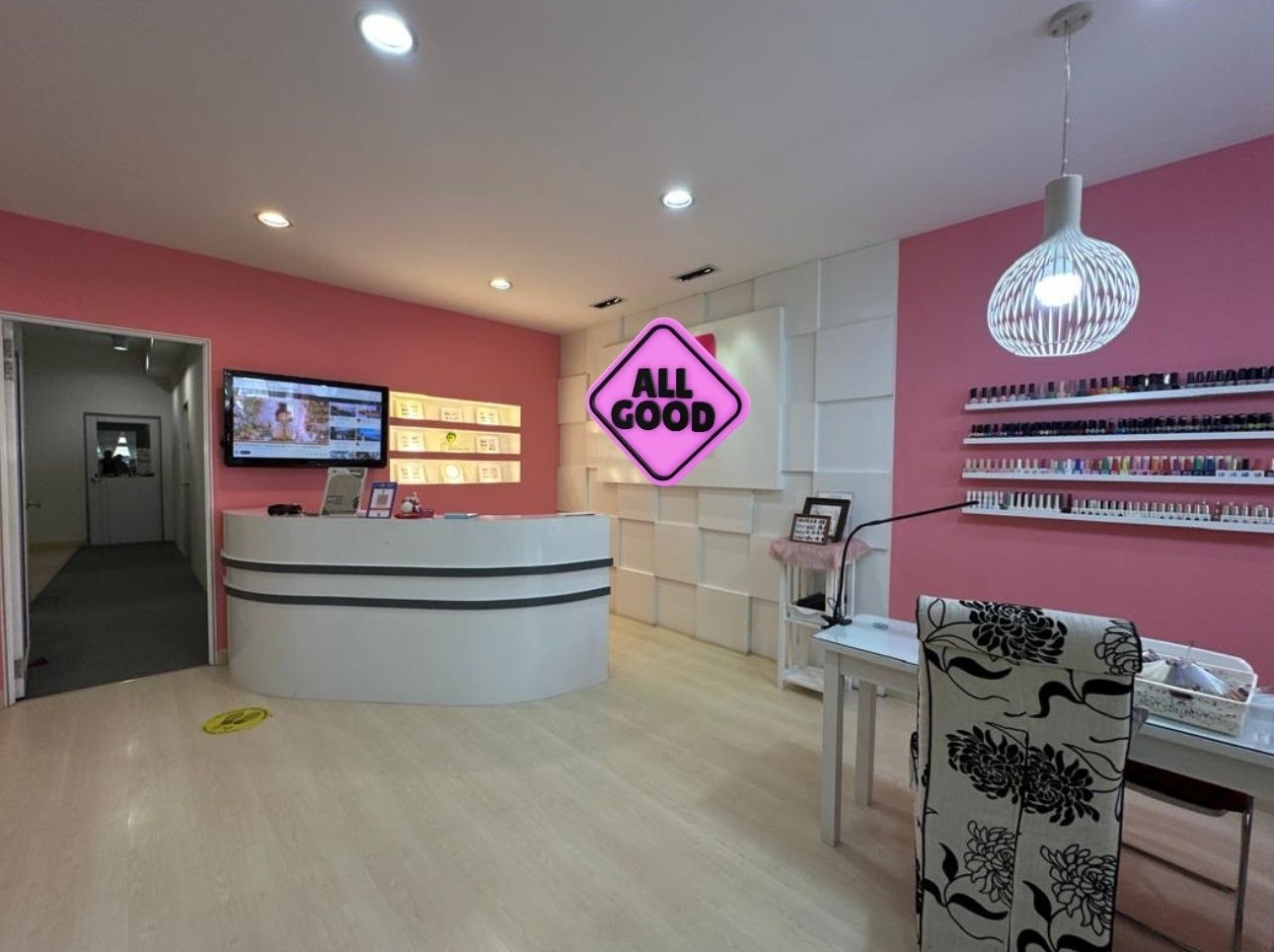 IOI Business Park, Shop