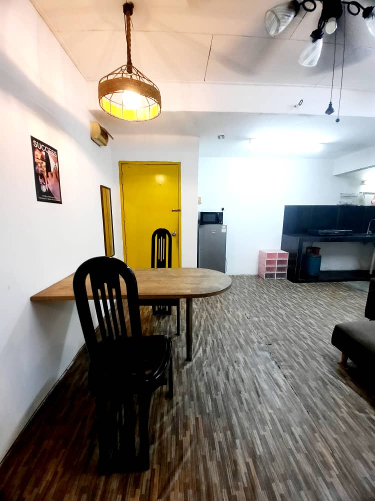 Sri Meranti, Flat