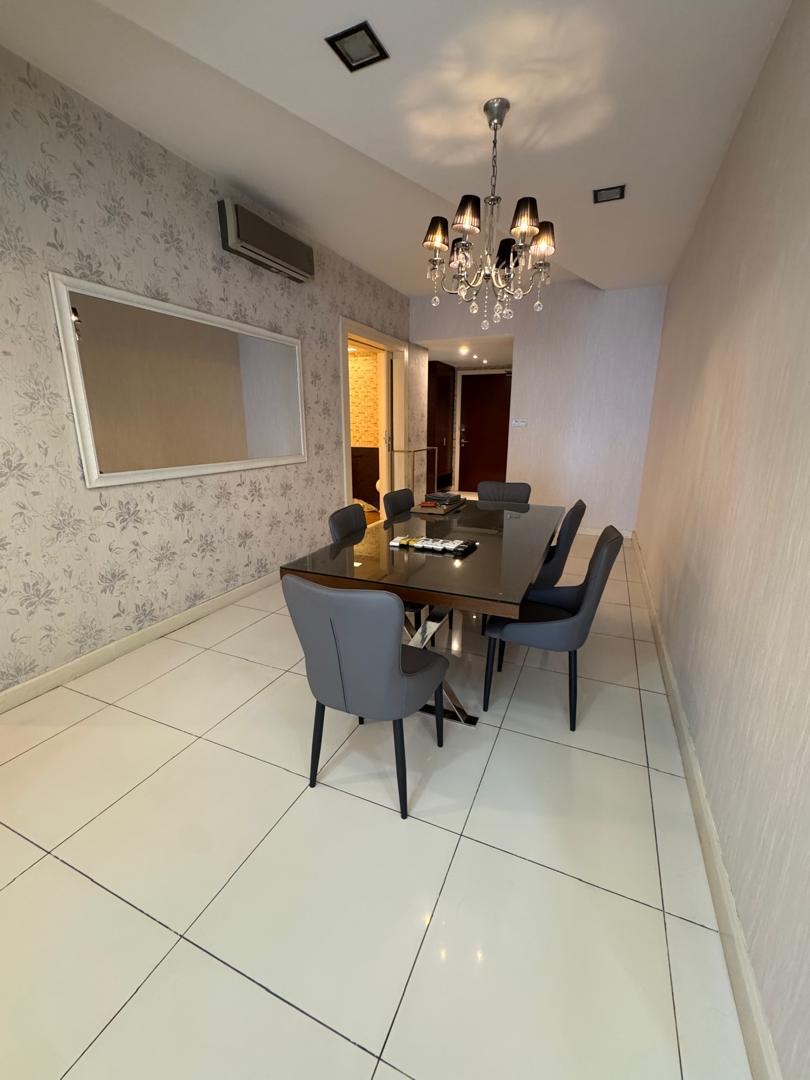 Tiffany Kiara, Condominium