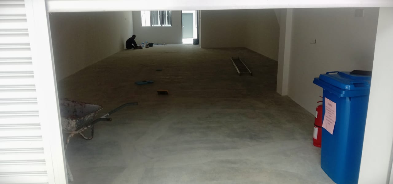 Bandar Puncak Alam, Shop