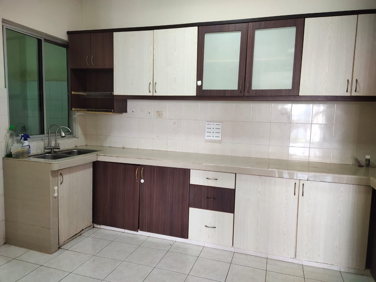 Pv 3, Condominium