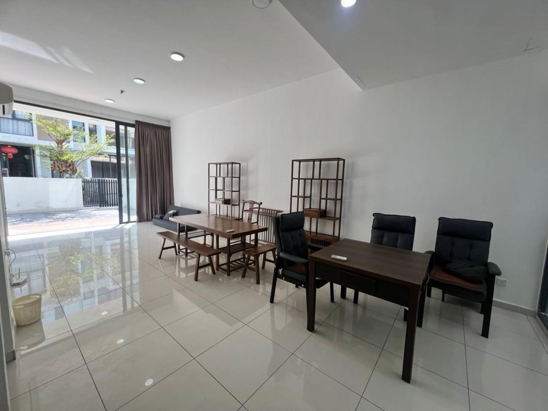 Empire residence, Super Link