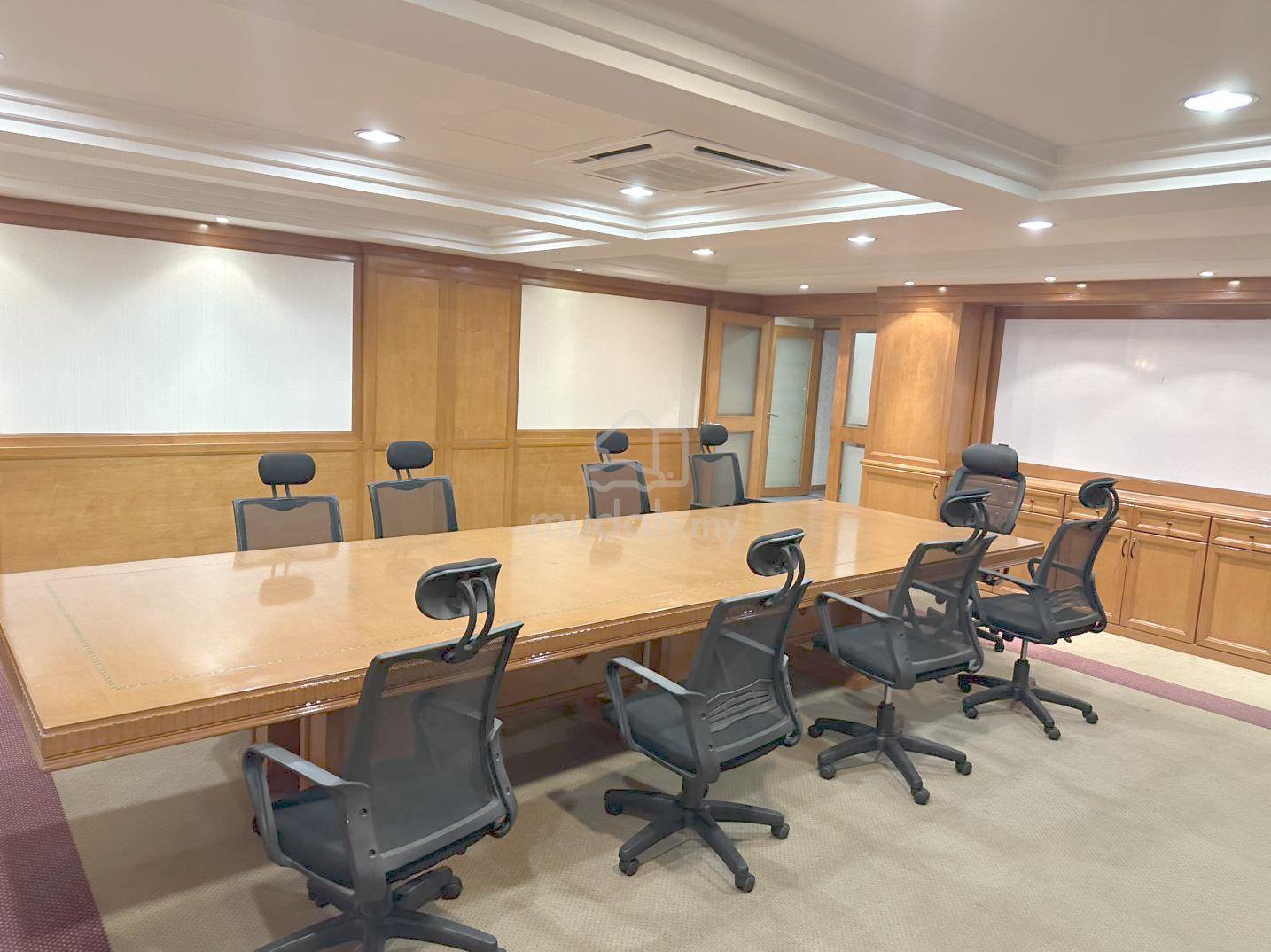 Perdana Business Center, Office