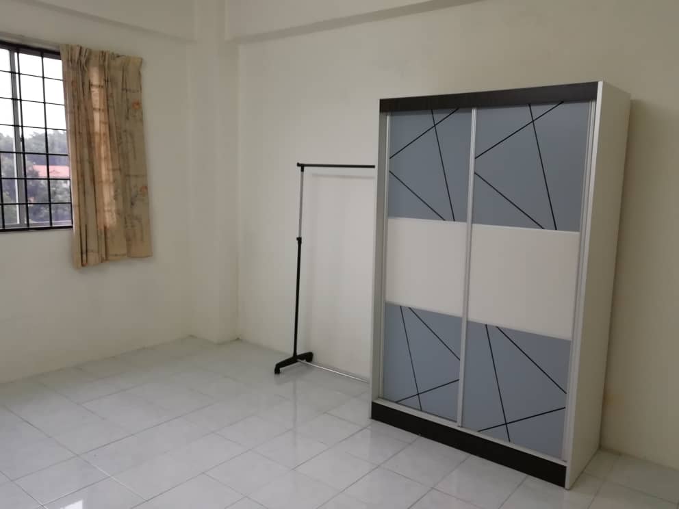 Forest Green, Condominium