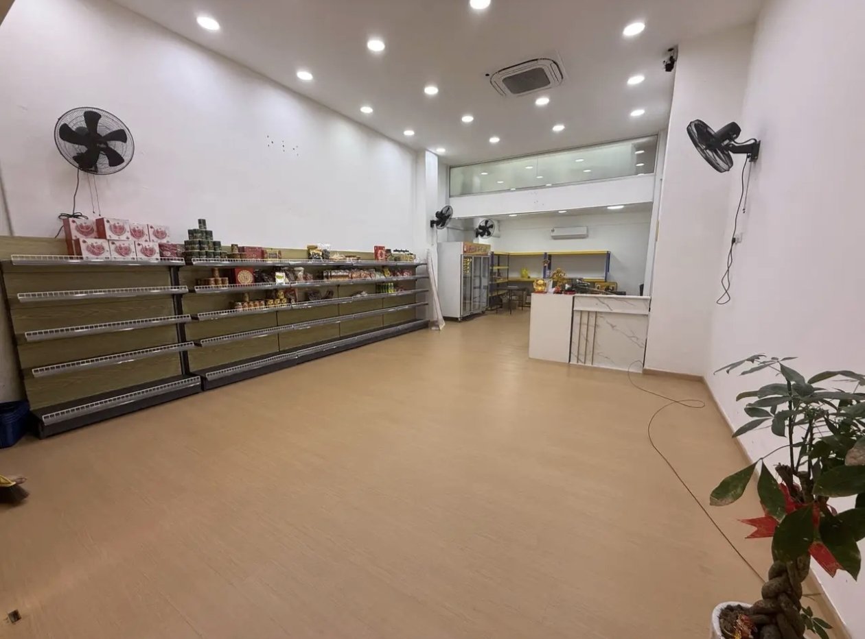 Taman Kepong Indah, Shop