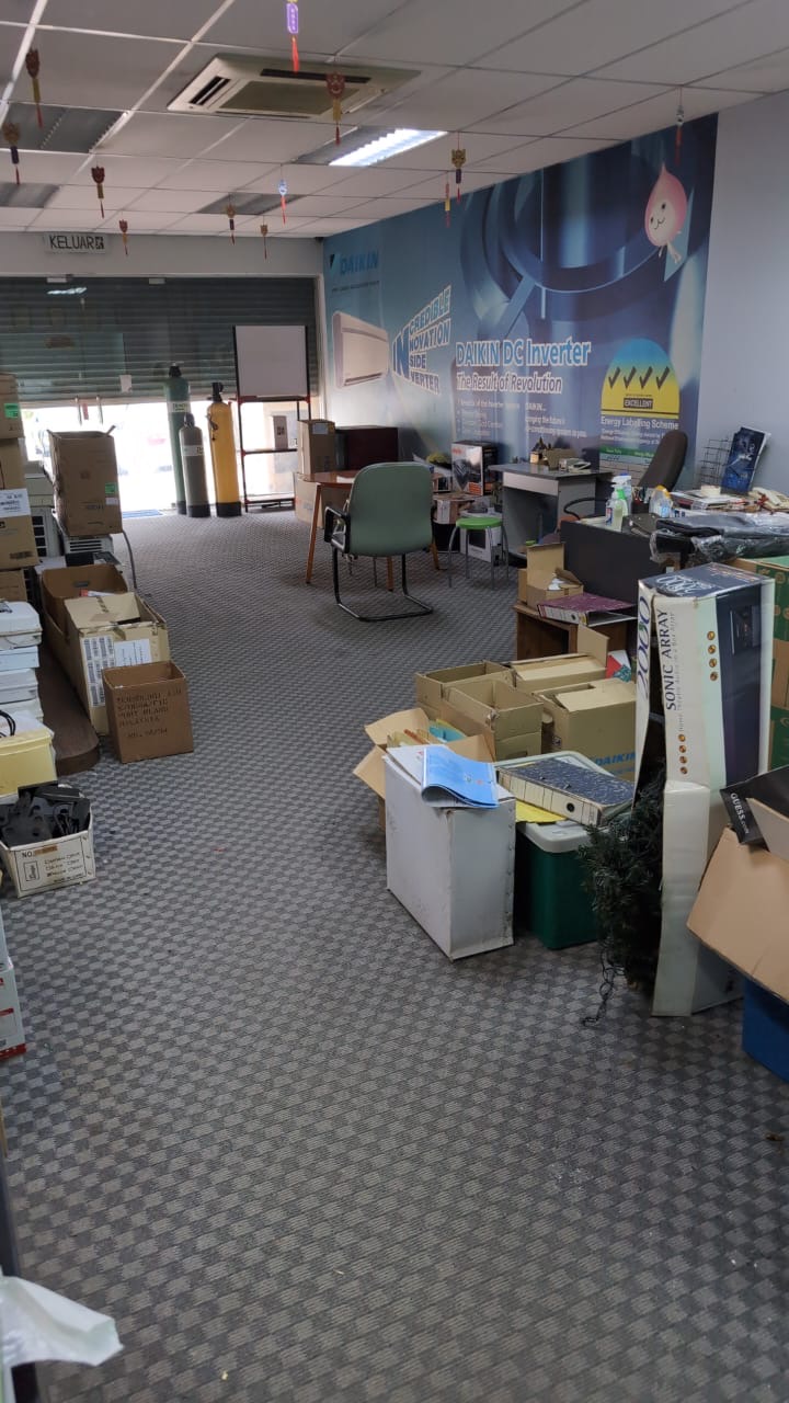 Shah Alam Commercial, Shop