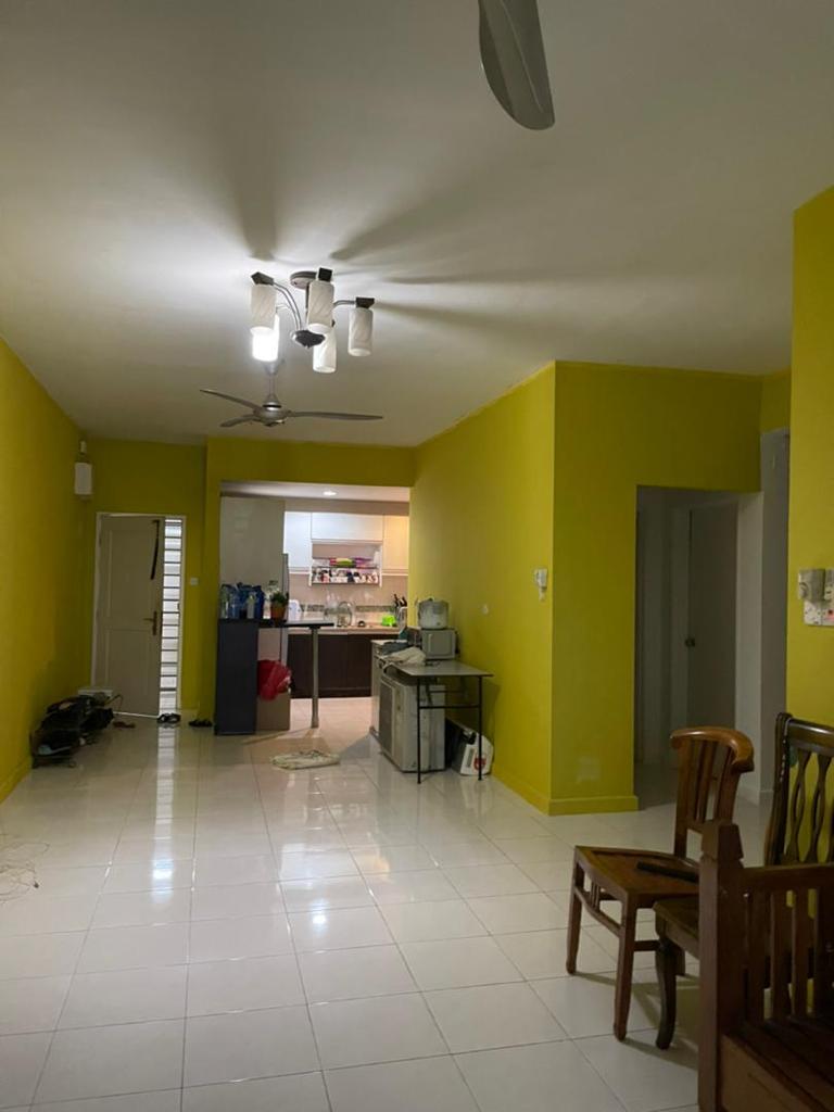 Metropolitan Square, Condominium