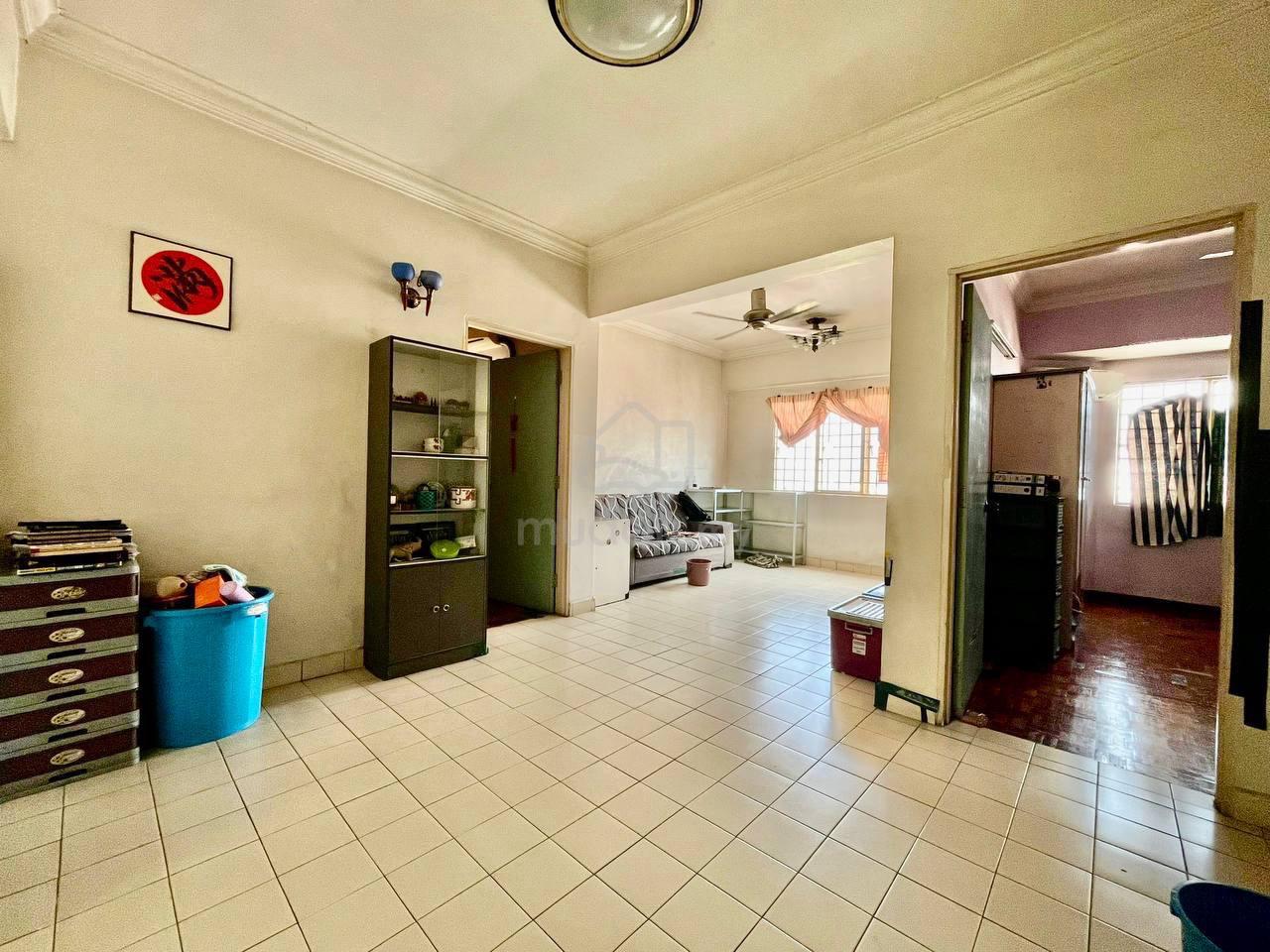 Prisma Perdana, Apartment