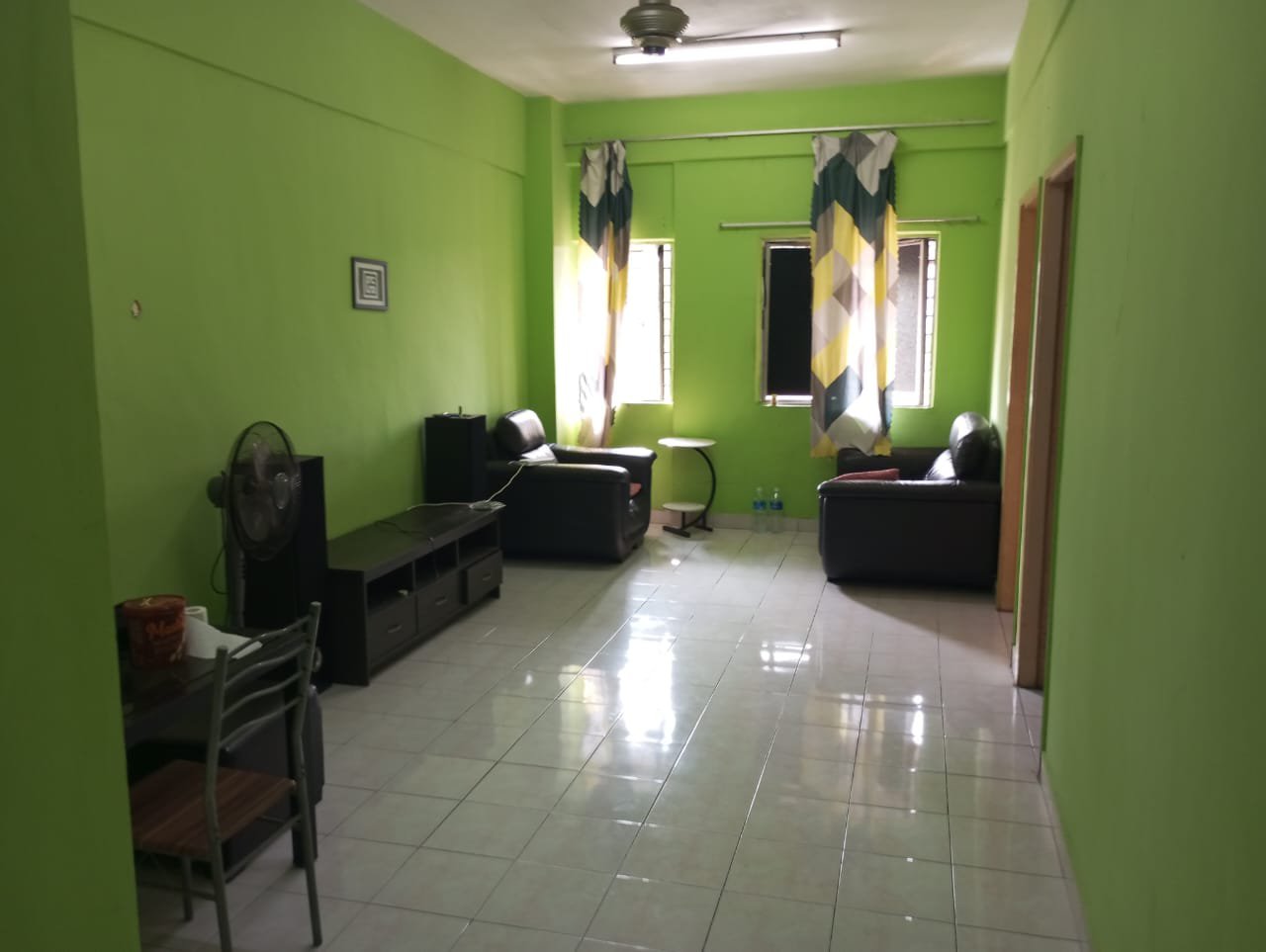 Serdang Perdana, Shop