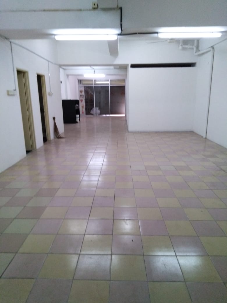 Damansara Damai, Shop