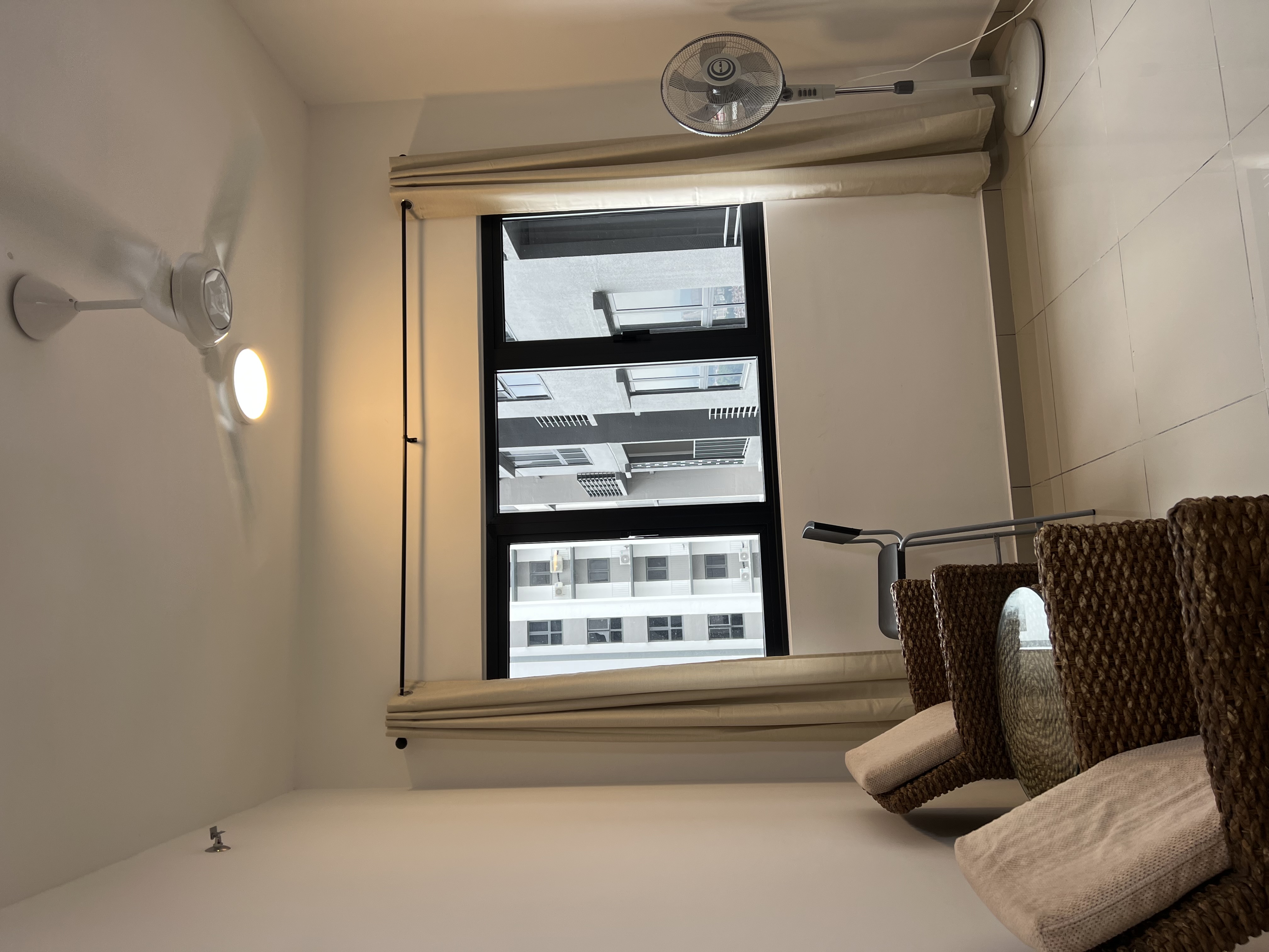 D'Vervain, Condominium
