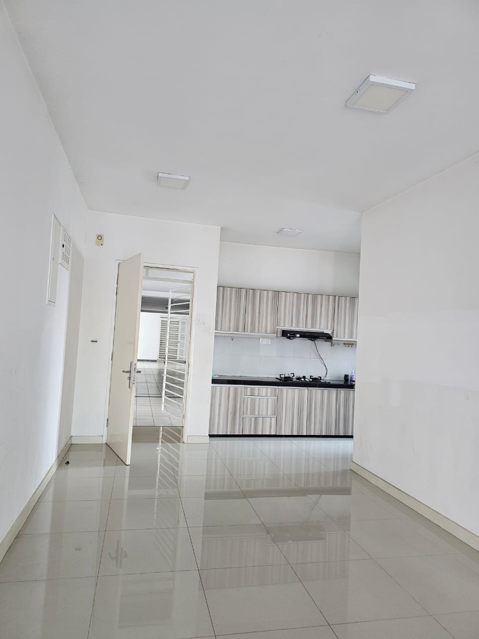 Scenaria North Kiara, Condominium