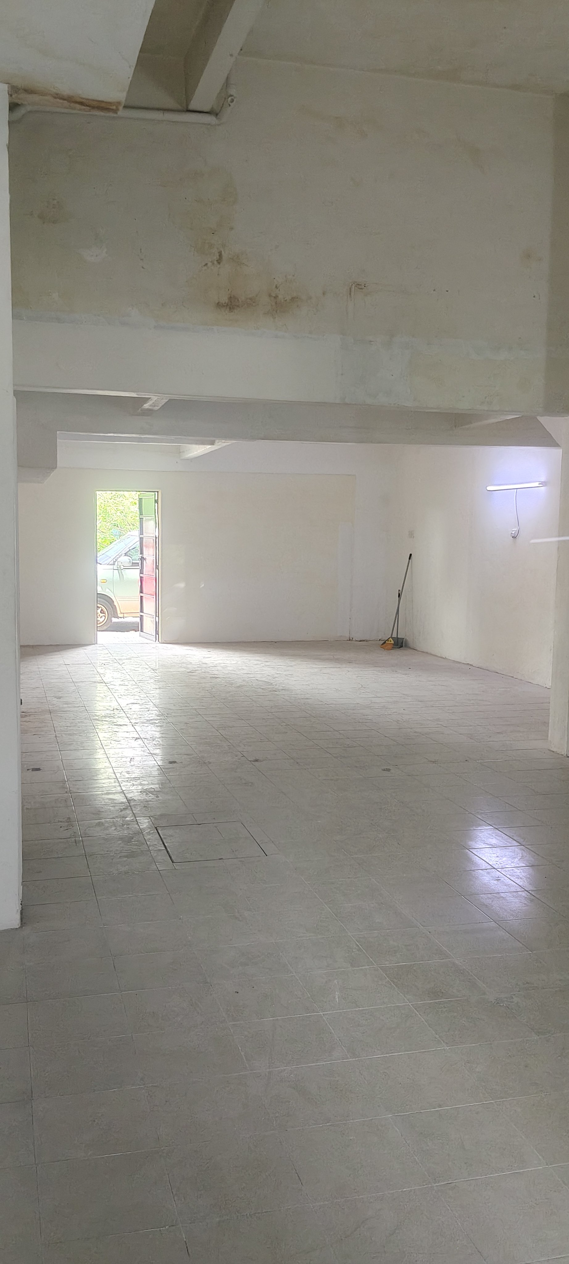 Taman Intan Baiduri, Shop