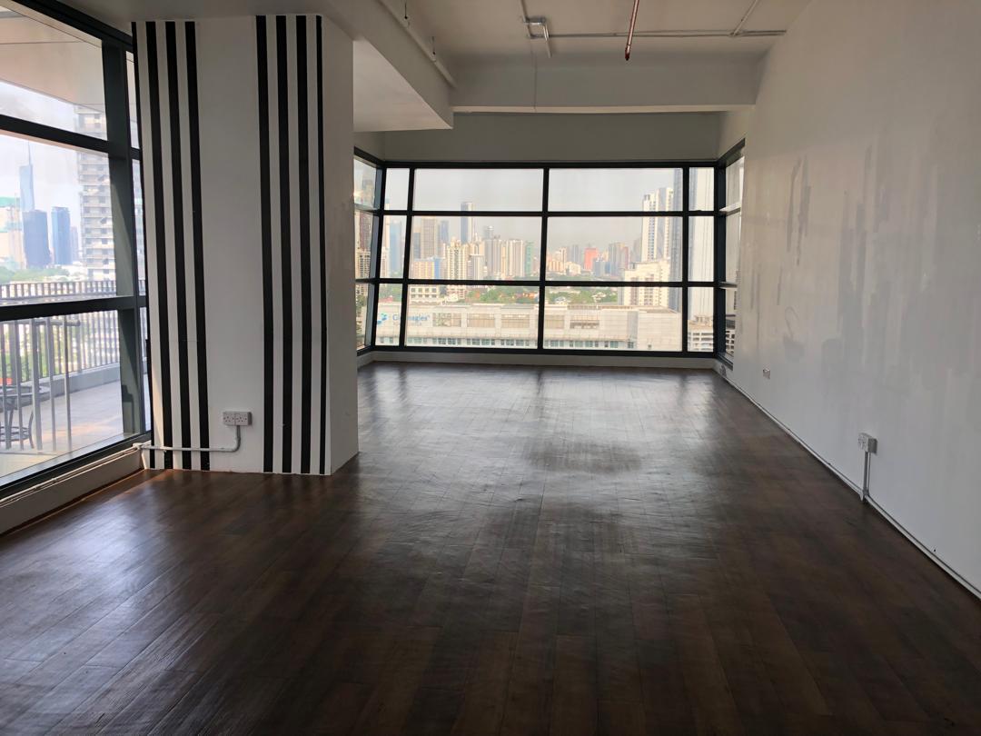 3 Tower, Office
