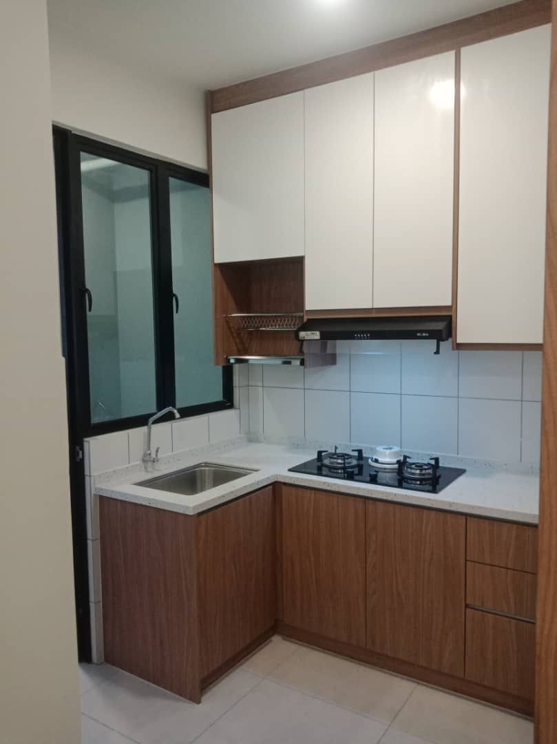 Majestic Maxim, Condominium