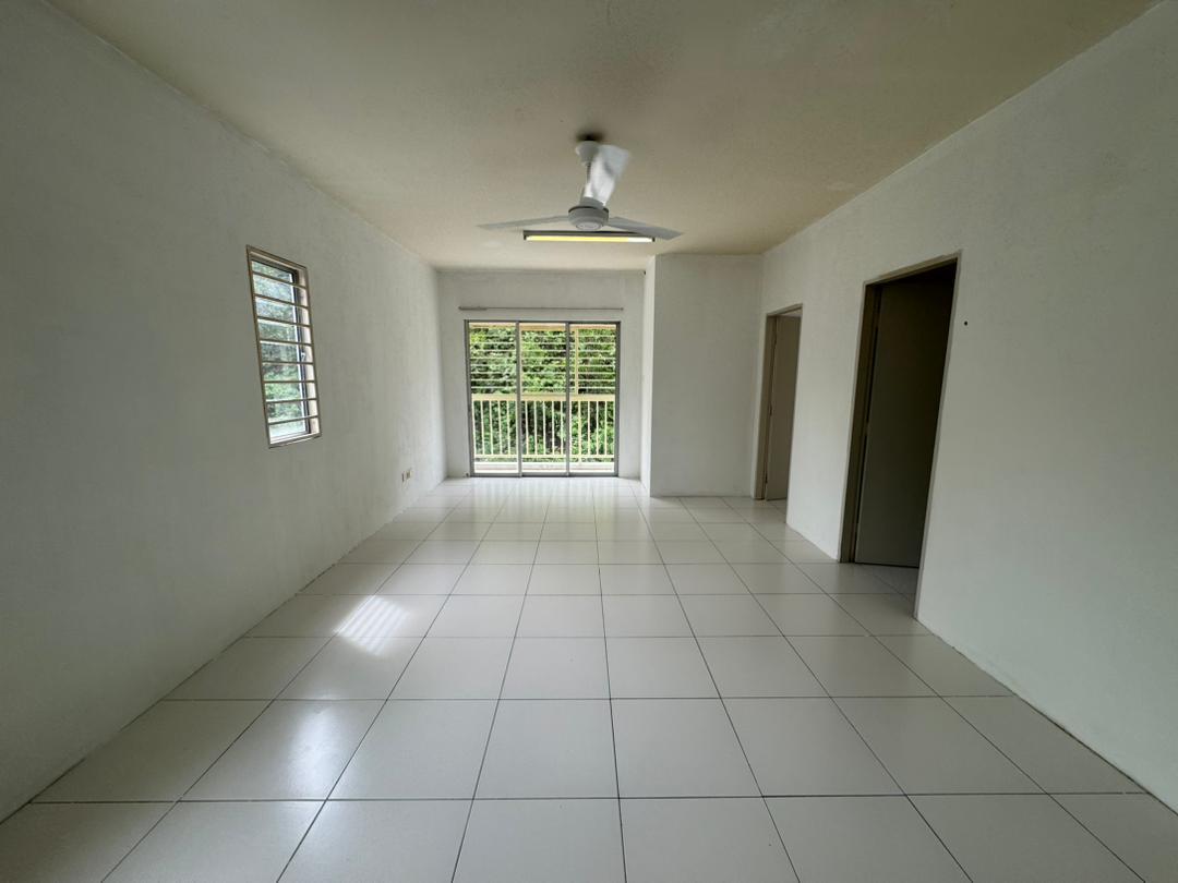 Lakeview, Apartment