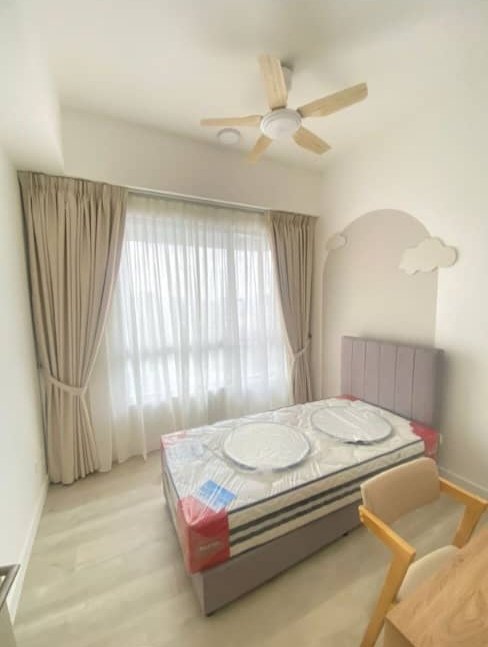 Quinn Residence, Condominium