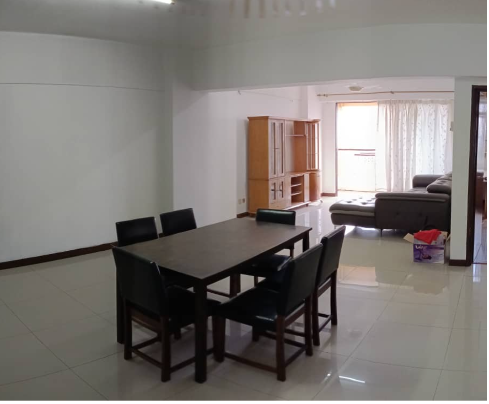 Vista Komanwel A, Condominium