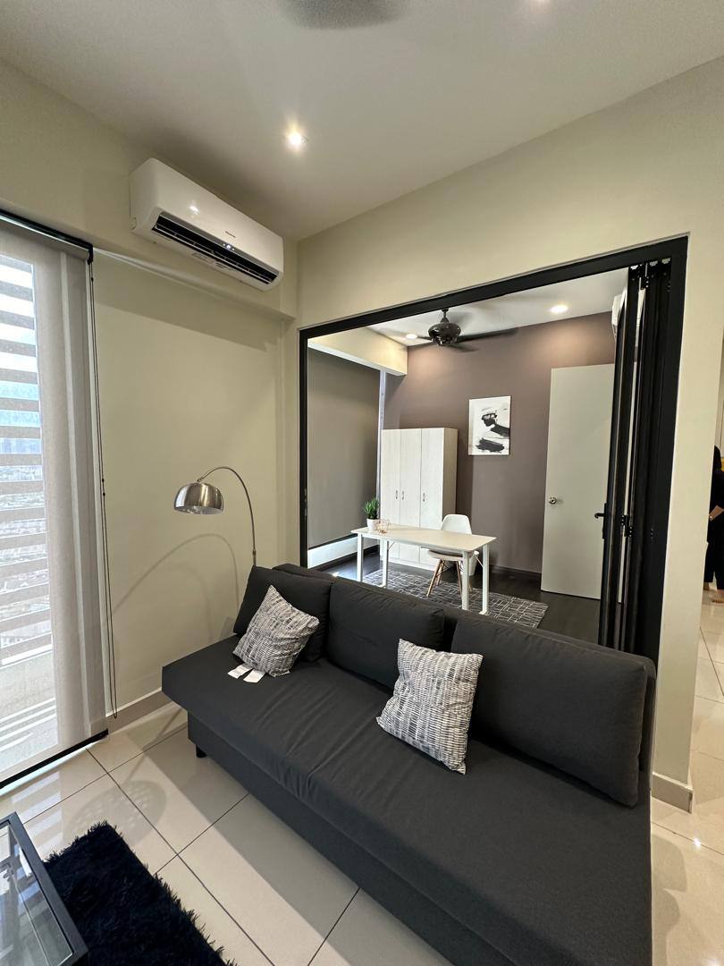 28 Boulevard (28 BLVD), Condominium