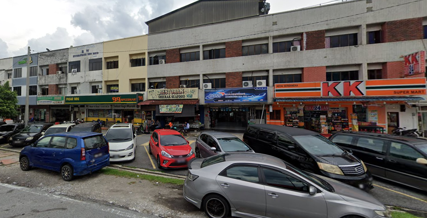 Taman Cempaka, Shop