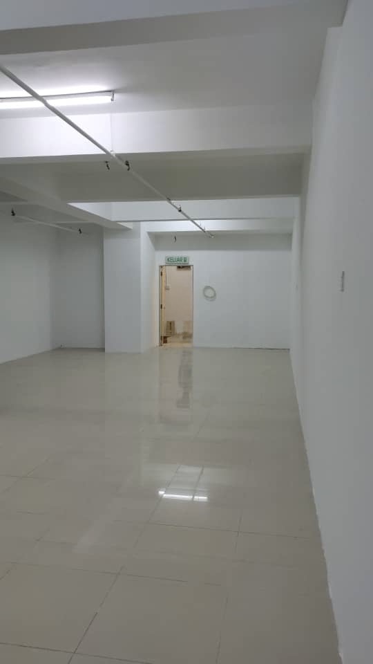 Selayang Point Shop, Shop