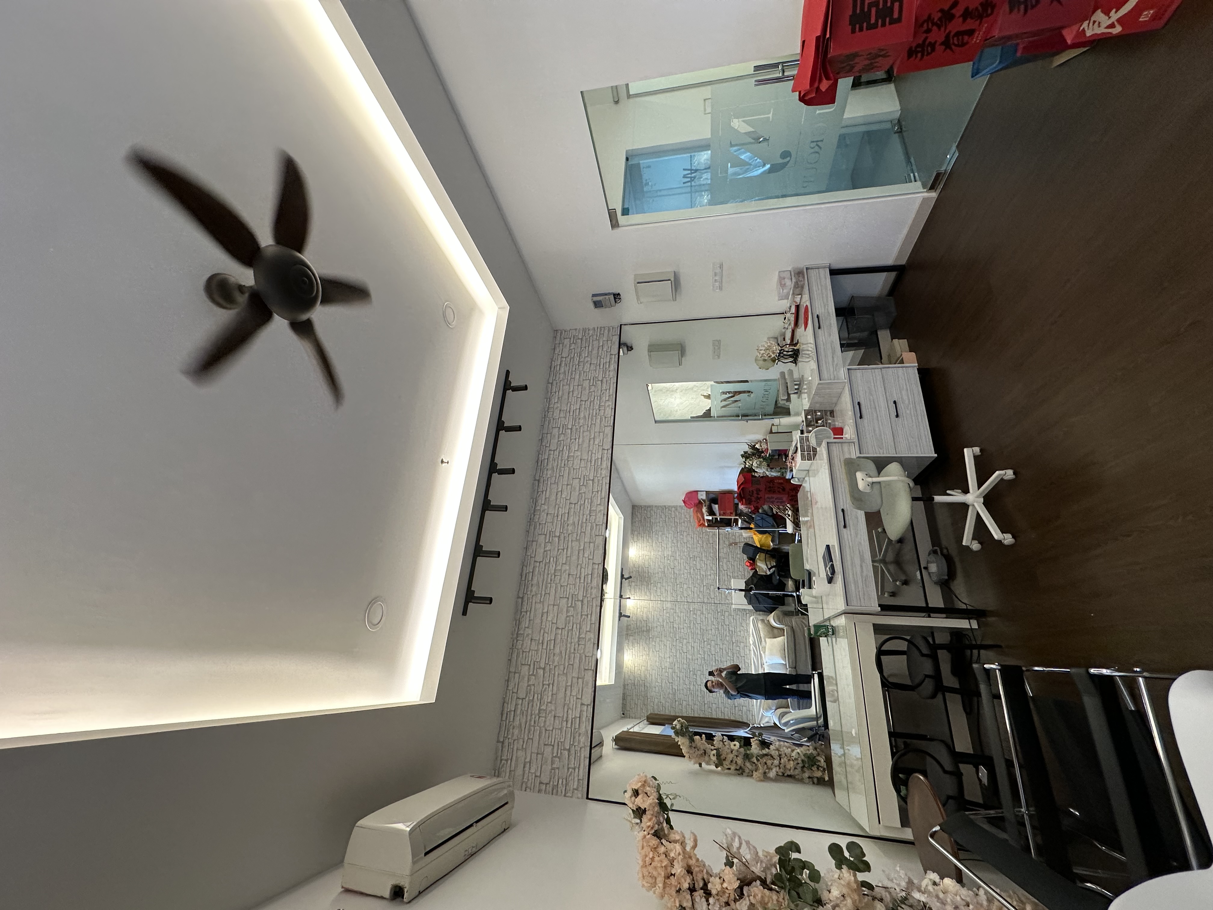 Suria North Kiara, Shop