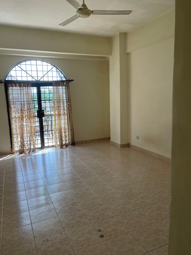 Flora Green, Condominium
