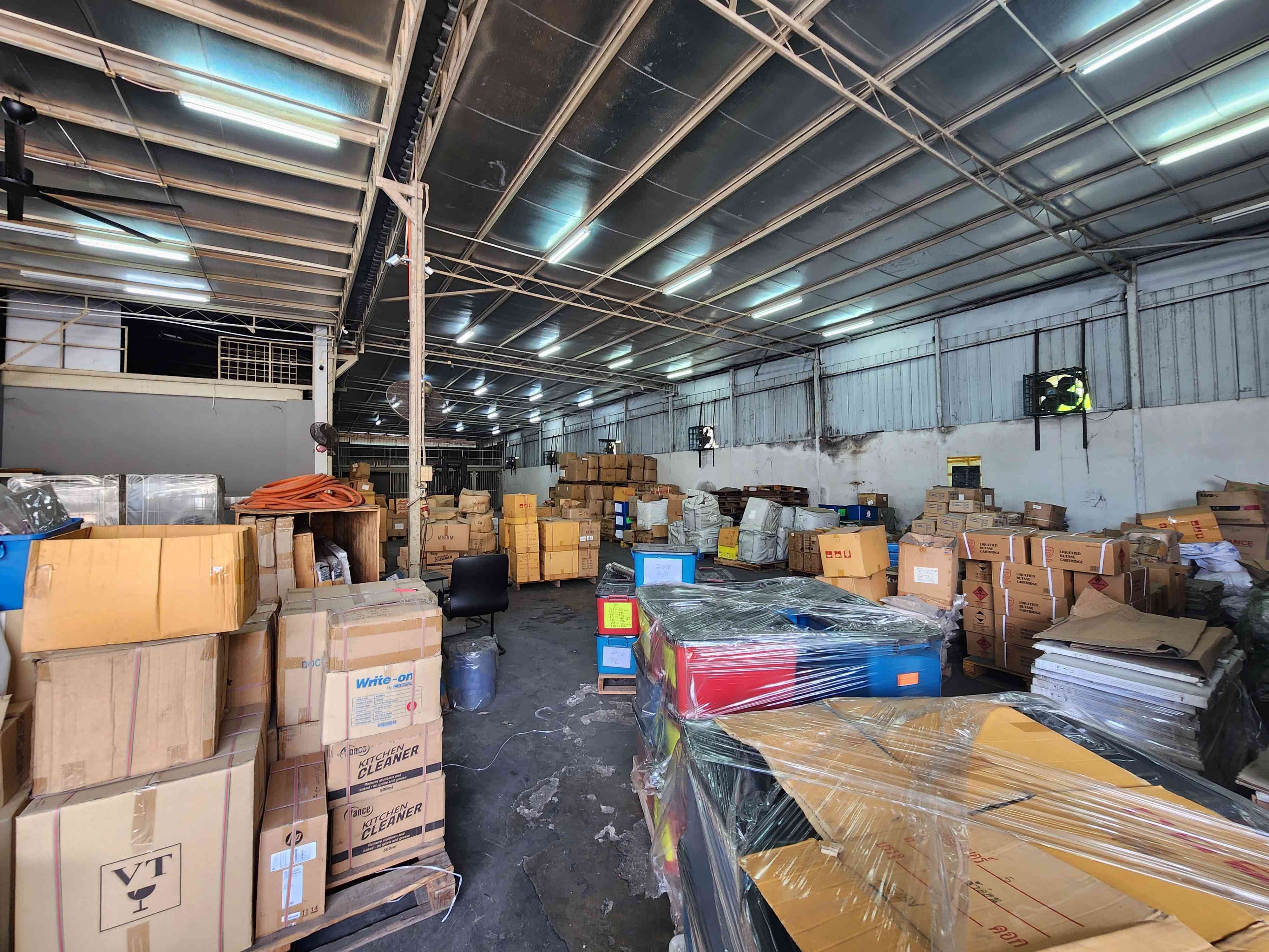 Taman Industri, Semi-D Factory